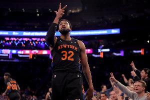 低迷！唐斯上半場(chǎng)5投1中&無(wú)三分出手僅得4+4 正負(fù)值-13全場(chǎng)最低