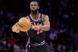 維金斯：活塞能穩(wěn)居?xùn)|部第一絕非偶然 我們清楚自身實(shí)力繼續(xù)提升