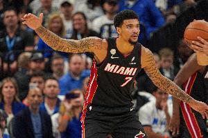 內(nèi)線有活力！韋爾半場7中5拿到10分5籃板&搶到3個前場籃板