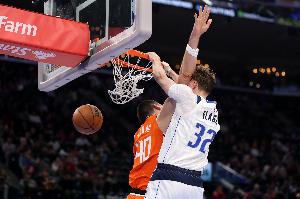 板凳得分5-41！登卡燃盡但替補(bǔ)被爆 快船陣容傷病+老化走向死局