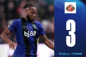 桑德蘭隊(duì)史首次在英超讓二追三，此前187次落后2球最終10平177負(fù)