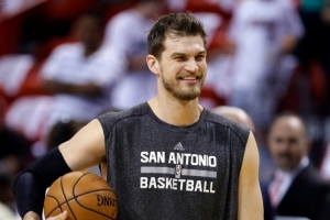 斯普利特：波波當年告訴我 ‘你剛到美國不熟悉隊友 就不會上場’