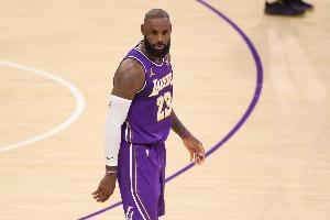 夸梅：所有人都以為詹姆斯難以接受第二/第三角色 現(xiàn)在看不是問題