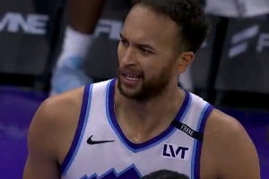 手上活還在！李凱爾單打卡佩拉 轉身勾手柔和命中！