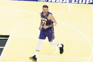 東契奇湖人生涯已4次單節(jié)20+ 與詹眉鯊庫(kù)并列隊(duì)史第二&僅次科比