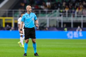 安東尼-泰勒執(zhí)法超20場球隊(duì)中，切爾西場均吃2.36張黃牌最多