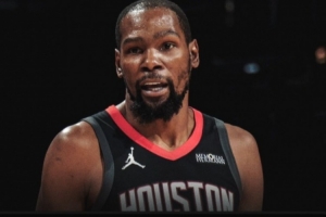 KD生涯69次單場轟25+且真實命中率超80% 追平哈登僅次于庫里