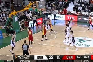 還是你穩(wěn)！廖三寧底角晃飛防守命中跳投