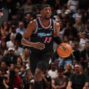 投籃懲戒祖巴茨！阿德巴約半場7中5高效拿下14分7板2助3帽