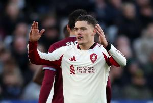 電訊報：維爾茨10號位+三中場保護生效，利物浦走出薩拉赫時代？