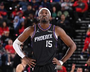 摧枯拉朽！馬威順下接球 起飛雙手暴扣打進加罰