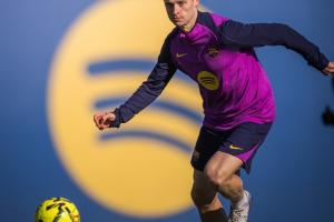 巴薩官方：德容發(fā)燒，將缺戰(zhàn)對(duì)陣馬競(jìng)的比賽