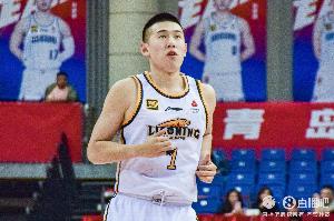 差強(qiáng)人意！付豪首發(fā)26分鐘 8中3&三分2中0拿到10分7板2斷