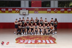 25-26賽季球員寫真第一彈 你最pick哪位球員的帥照??