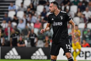 記者：尤文后衛(wèi)加蒂膝蓋扭傷，明天將接受進(jìn)一步檢查