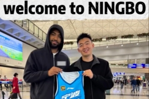 00狀元肯揚(yáng)·馬丁之子！寧波曬接機(jī)小馬丁視頻：Let’s roll KJ!