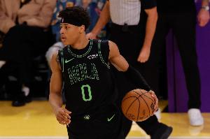 有實力！7號秀費爾斯13投7中&7罰6中 砍下21分5助攻