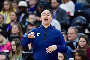 路威：盧是高水平教練 給他真正的爭(zhēng)冠陣容他肯定能帶好