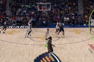 閑庭信步！阿爾瓦拉多晃飛麥克丹尼爾斯 壓哨三分洞穿籃心