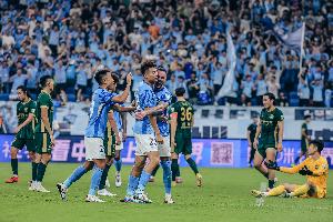 2025中超總結之深圳新鵬城：0-5慘敗埋隱患，三帥更迭驚險保級