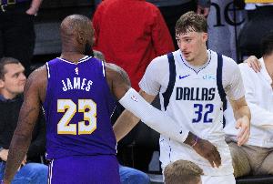 狀元風(fēng)采！弗拉格3次打破詹姆斯創(chuàng)造的NBA歷史最年輕紀(jì)錄