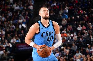 多隊有意！媒體人：快船輿論風(fēng)暴中 最具交易價值球員變成祖巴茨