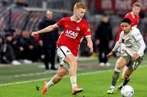 電訊報：阿爾克馬爾冬窗不急于出售斯米特，夏窗可能價格更高