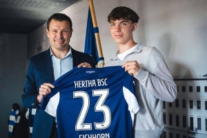 圖片報：拜仁、皇馬、曼聯(lián)等隊都在關(guān)注德國16歲的新星艾?；舳? >
                                        </div>
                                    </div>
                                                                        <div   id=