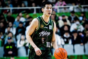 郭昊文談改打1號(hào)位：面對大多數(shù)同位置外援比較困難 著重串聯(lián)球隊(duì)