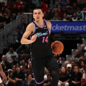 半場(chǎng)4次出手！熱巴：希羅能在任何時(shí)刻得分 這更多是教練工作范疇