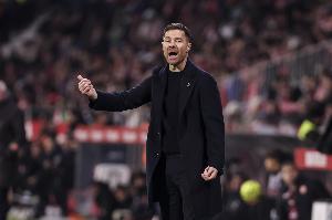 記者：阿隆索與多名皇馬球員溝通，表示自己愿意調(diào)整戰(zhàn)術(shù)風(fēng)格