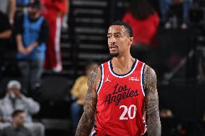 弗蘭克：我們的表現(xiàn)不配贏球 會(huì)探索一切途徑使快船變得更好