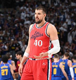 基本盤還在！祖巴茨本賽季總籃板數(shù)260個 僅次于約基奇