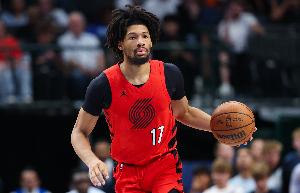 板凳匪徒！謝頓·夏普18投7中得到20分9板5助2斷 正負(fù)值+13