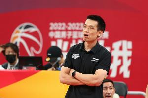 1分惜敗北控！記者：解立彬差一點(diǎn)創(chuàng)造歷史 但金牛絕對(duì)打出了尊重