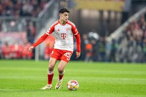 帕夫洛維奇受傷被換！孔帕尼：希望問題不大，我認(rèn)為只是肌肉疲勞