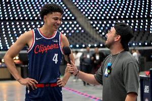 今天高效輸出！桑德斯6中5&罰球5中5砍17分2板3助 正負(fù)值+18