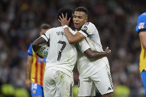 已連續(xù)踢六個客場！TA：皇馬西甲被巴薩反超 因伯納烏辦NFL賽