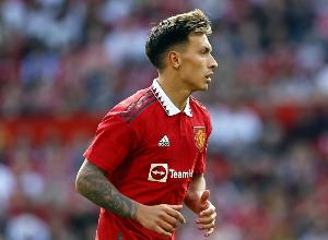 對陣鐵錘幫能否首發(fā)？記者：利桑德羅隨隊抵達(dá)老特拉福德