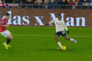 開局僅8分鐘，海文魯莽飛鏟染黃