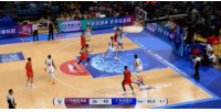 神來之筆！逄硯鈞搶斷后超遠(yuǎn)三分出手 壓哨洞穿籃心