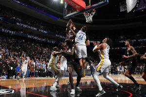 【菜鳥】埃奇庫姆補(bǔ)籃弒殺勇士 費爾斯20分7板6助 蒂耶羅4分1斷