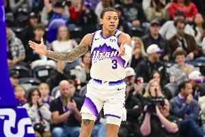 太不容易了！基昂特·喬治拋投2+1打破僵局 半節(jié)被尼克斯打23-0