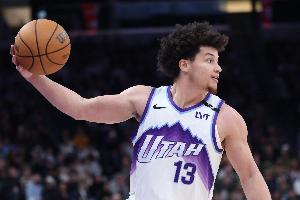 來勁了！18號秀克萊頓垃圾時(shí)間連中3記三分打停尼克斯