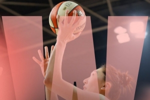 韓旭WNBL主場(chǎng)首秀13中6攻下19分 賽后再次登上球隊(duì)贏球海報(bào)封面