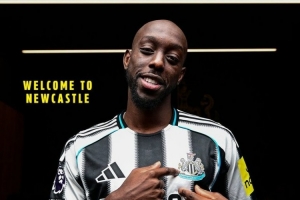 5500萬鎊新援有望首秀，維薩首次進(jìn)入紐卡名單，以替補(bǔ)身份待命