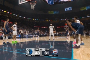 白給的也不要！切特拉拽送濃眉罰球 但后者2罰不中仍未得分