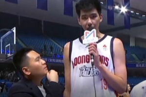 如何評價自己的策應能力？徐昕：我一直都會這個