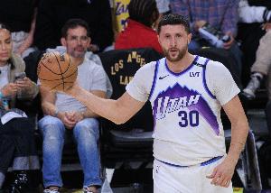 沒啥用！爵士暫?；貋砼瑺柣娉悦?布里奇斯反擊暴扣