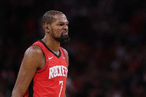 球星成色差距！狄龍首節(jié)8中6后三節(jié)16中4 KD首節(jié)5中1后三節(jié)12中10